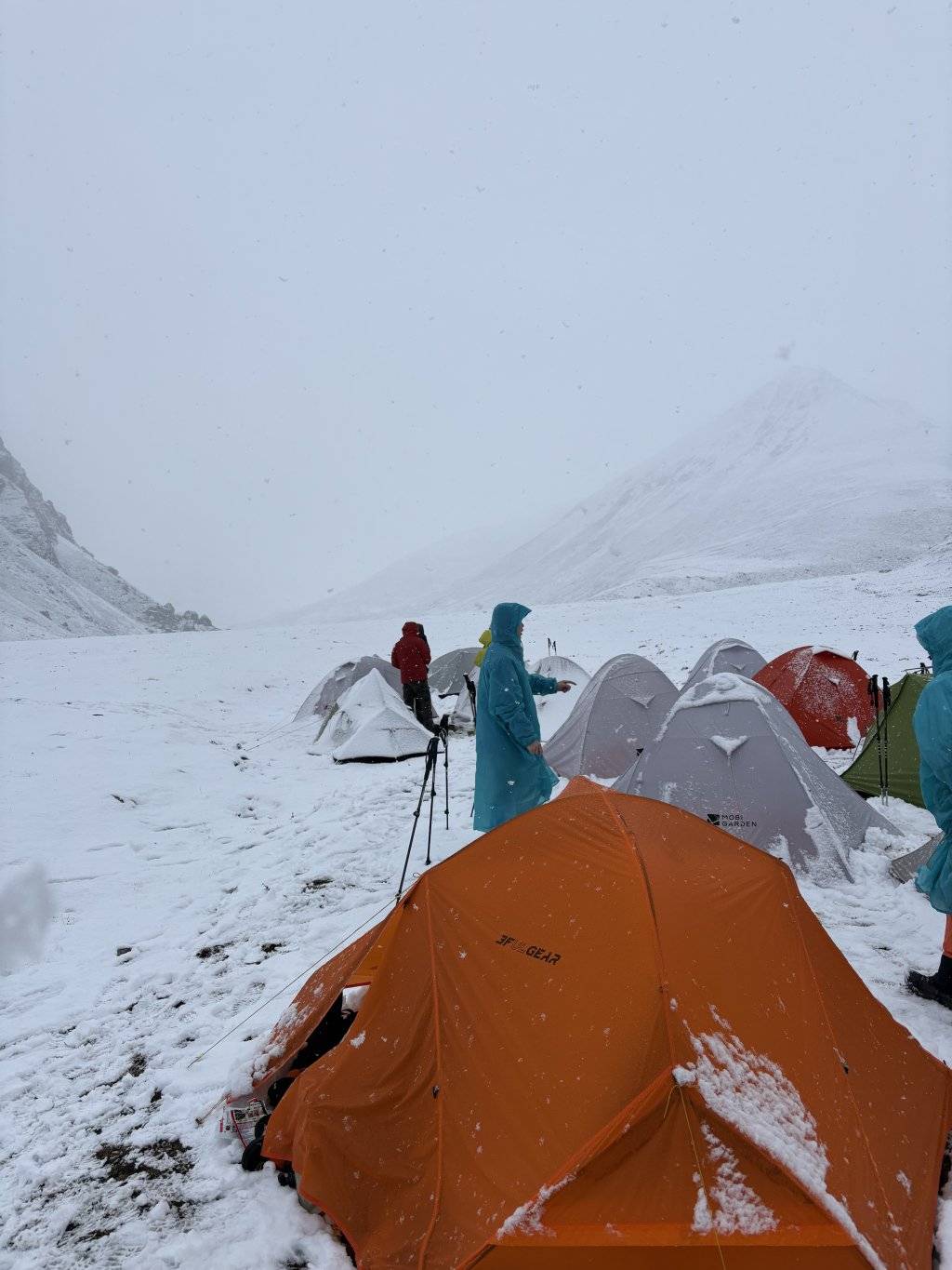 ：徒步穿越者大撤离背后澳门新葡京致命冷龙岭(图2)